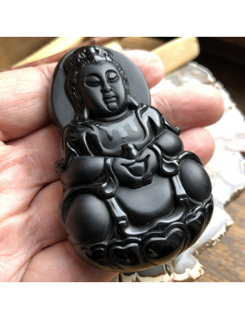 Pendentif en pierre obsidienne noire