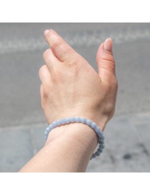 Sécurité & plénitude avec ce bracelet en angélite. Découvrez nos spécialités en pierre naturelle. Pierre fine et semi-précieuse.