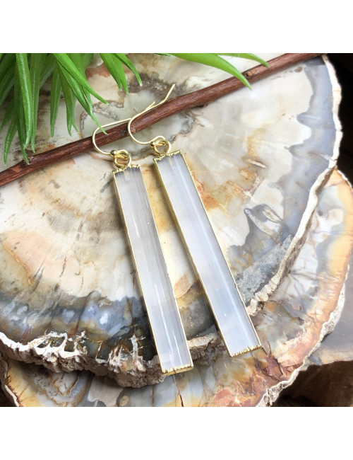 La pierre de Selenite est une pierre d’apaisement et de sérénité