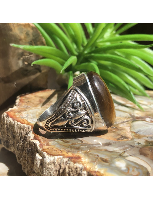 Bague en argent 925/1000 avec cabochon en Oeil de tigre.