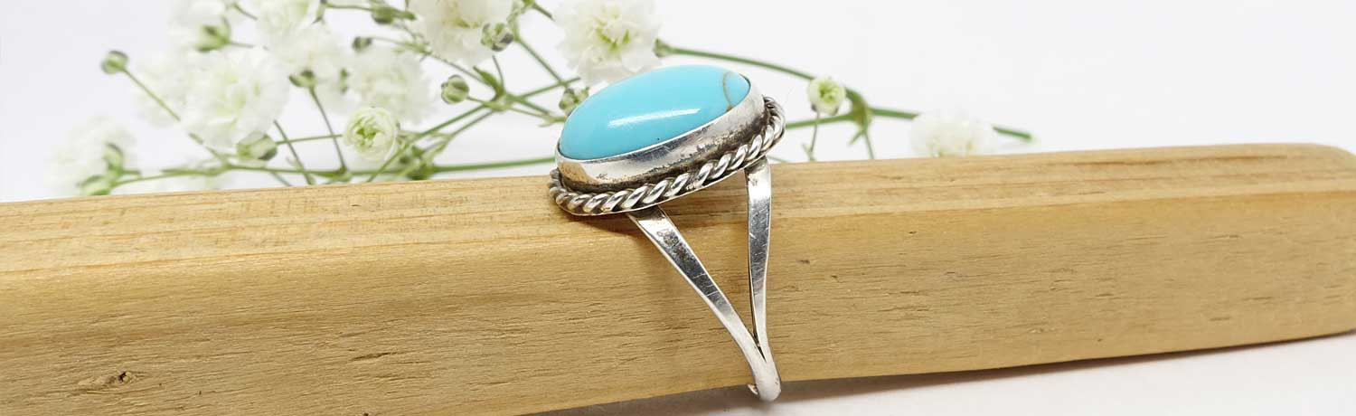 bague en pierre semi-précieuse et argent 925